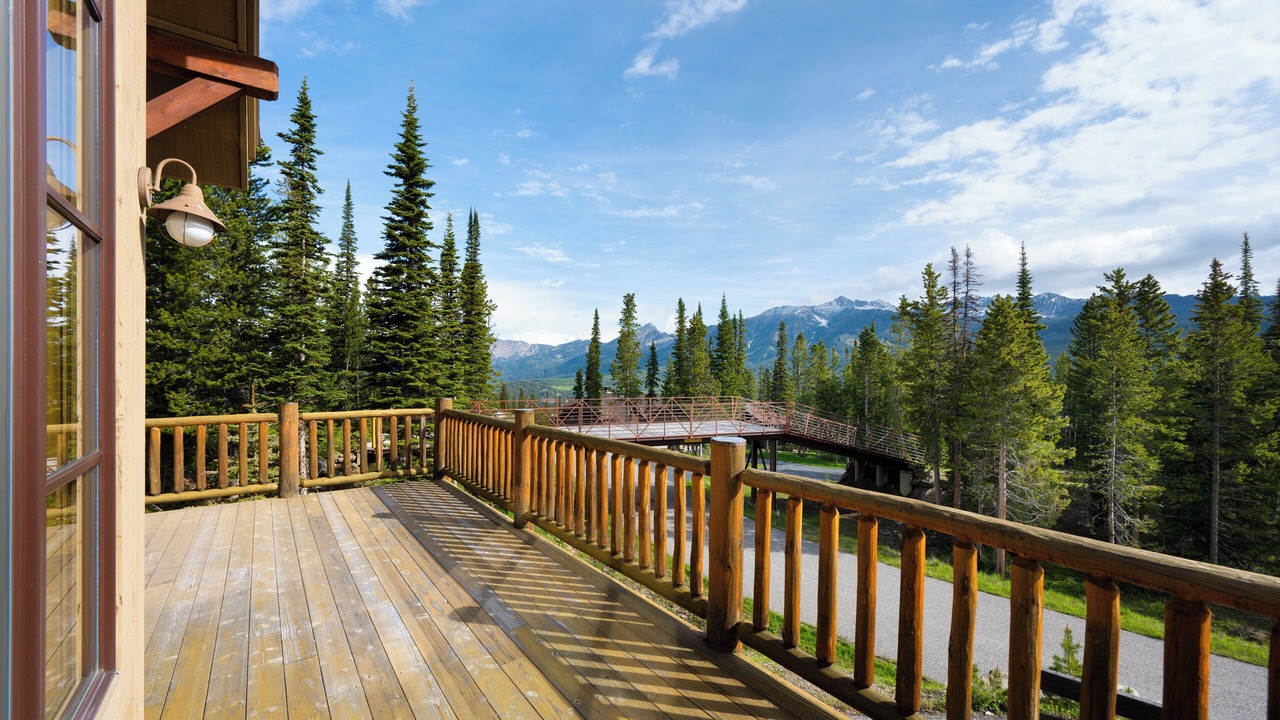 Photo of Patio Balcony in Big Sky