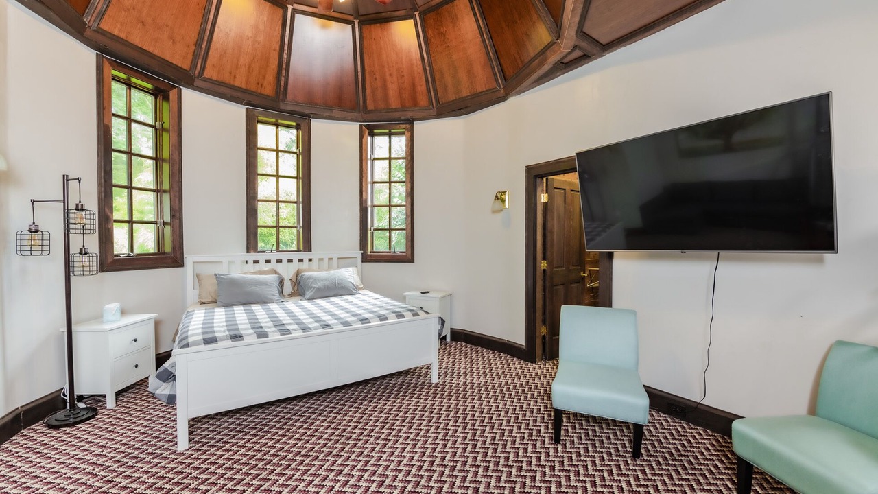 Photo of Bedroom in Southwest Hills