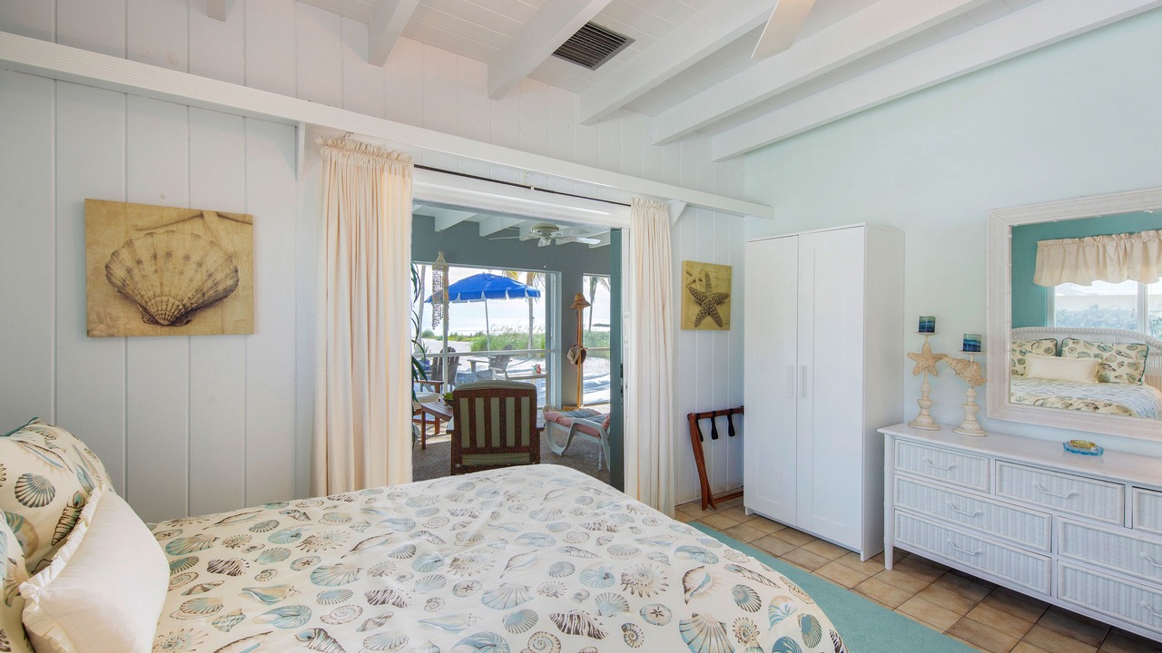 Photo of Bedroom in Lower Matecumbe Beach