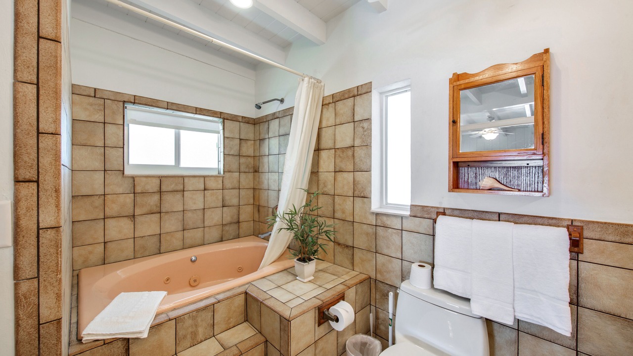 Photo of Bathroom in Lower Matecumbe Beach