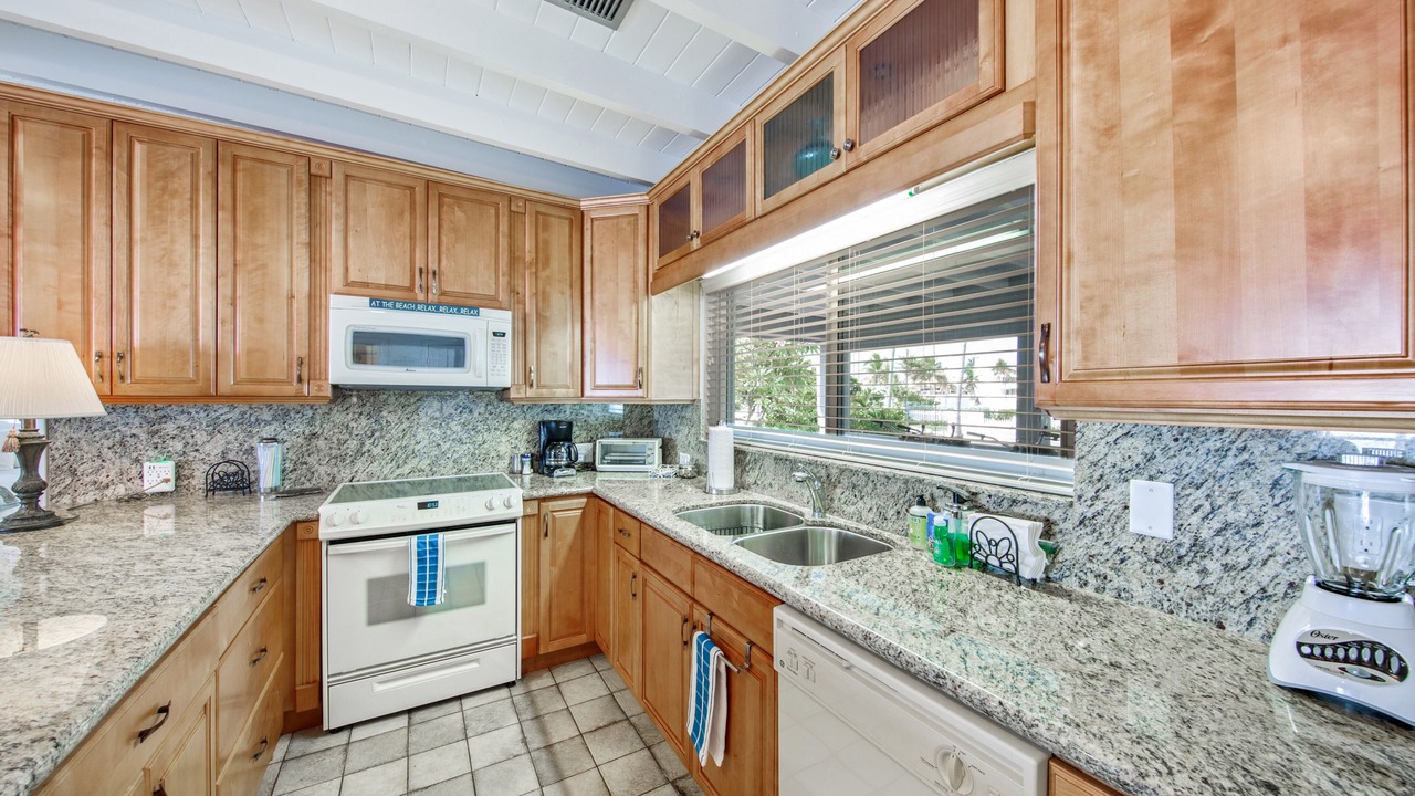 Photo of Kitchen in Lower Matecumbe Beach