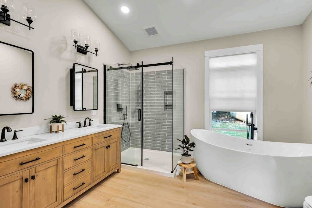 Photo of Bathroom in Orland