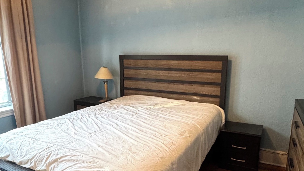 Photo of Bedroom in Cleveland Circle